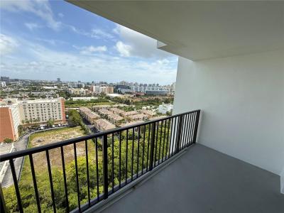 2780 NE 183rd St 2107, Aventura, Florida 33160, USA