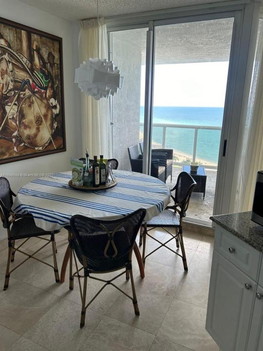 16711 N Collins Ave 1704, Sunny Isles Beach, Flórida 33160, Estados Unidos