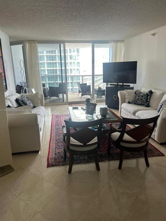 16711 N Collins Ave 1704, Sunny Isles Beach, Flórida 33160, Estados Unidos