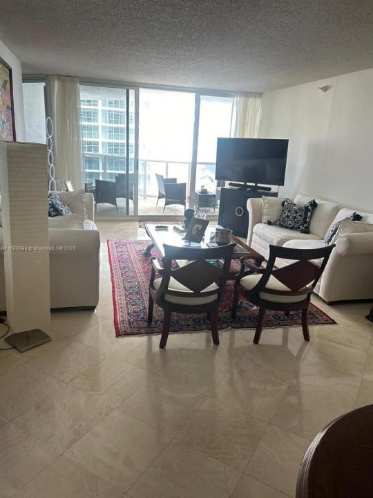 16711 N Collins Ave 1704, Sunny Isles Beach, Flórida 33160, Estados Unidos
