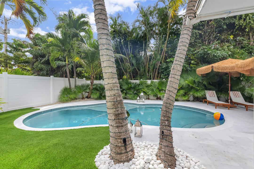 103 S Atlantic Drive, Lantana, Florida 33462, USA