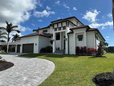 654 Bamboo Ct, Marco Island, 佛罗里达州 34145, 美国