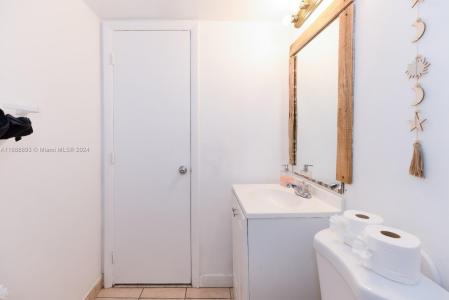 828 SW 2nd St 1, Miami, Florida 33130, USA