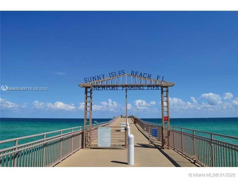17021 N Bay Rd 412-IV, Sunny Isles Beach, Floryda 33160, USA