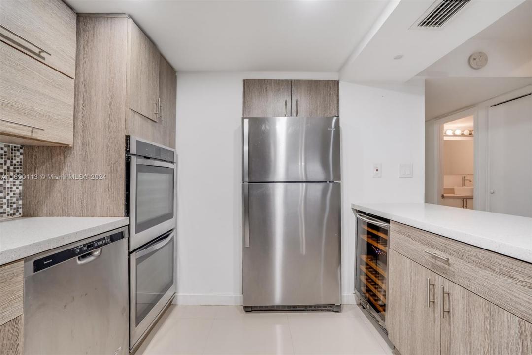 20350 W Country Club Dr 120-4, Aventura, Florida 33180, Estados Unidos