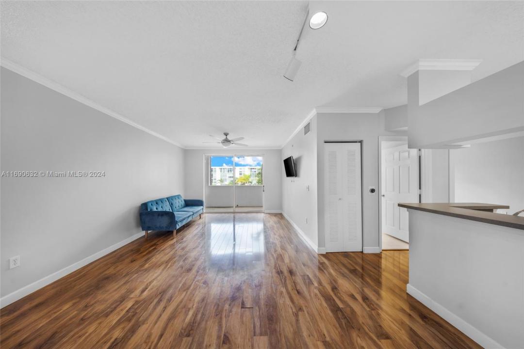 17125 N Bay Rd 3301, Sunny Isles Beach, Florida 33160
