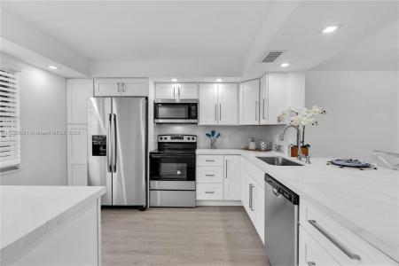 3301 Aruba Way F3, Coconut Creek, Florida 33066, USA