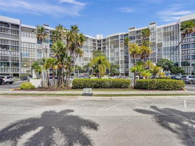800 Parkview Dr 131, Hallandale Beach, Florida 33009, USA