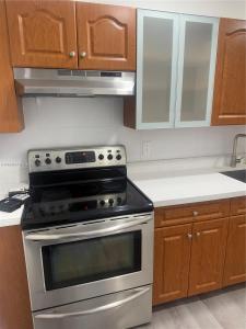 2324 NW 52nd Ave 2324, Lauderhill, Florida 33313, USA