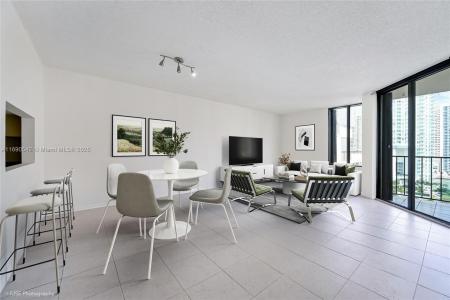 520 Brickell Key Dr A1812, Miami, Florida 33131, USA