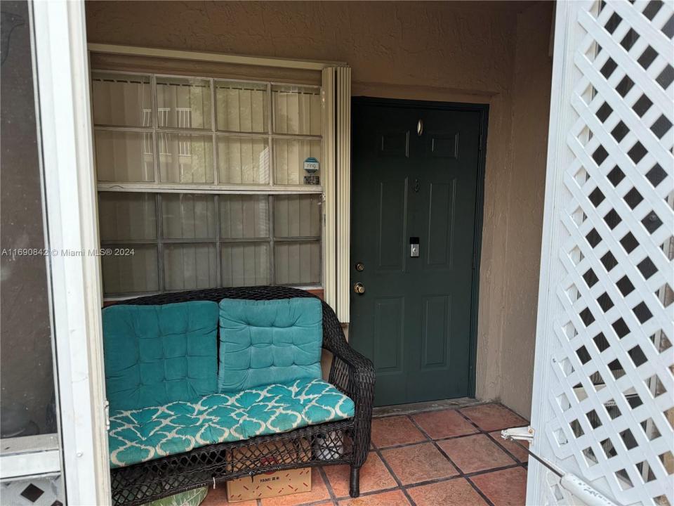 8664 SW 3rd St 101, Pembroke Pines, فلوريدا 33025, الولايات المتحدة