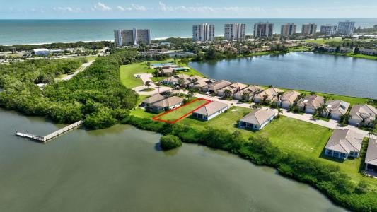 1940 Lynx Drive, Riverpointe, Hutchinson Island, Florida 34949