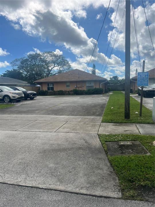 2506 NW 21st St 1, Fort Lauderdale, 佛罗里达州 33311, 美国