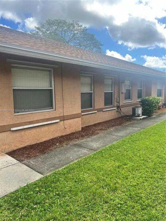 2506 NW 21st St 1, Fort Lauderdale, 佛罗里达州 33311, 美国
