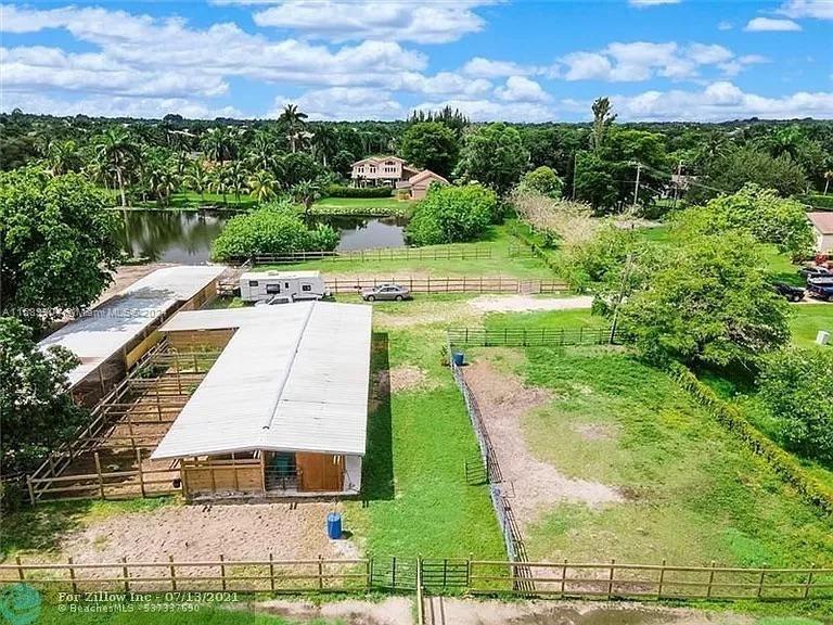 11090 SW 28th Ct, Davie, Flórida 33328, Estados Unidos