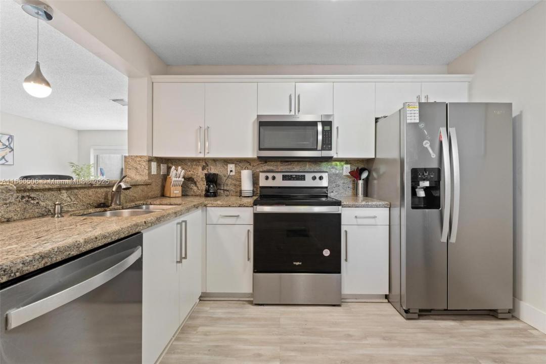 4736 NW 114th Ave 205, Doral, Flórida 33178, Estados Unidos