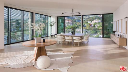 W Sunset Blvd, West Hollywood, Kalifornia 90069, USA