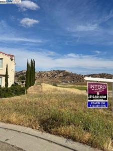 Russ Ct, Patterson, California 95363, Estados Unidos