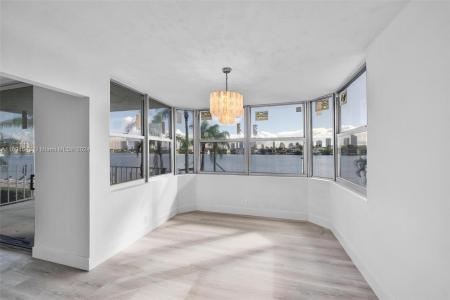 16570 NE 26th Ave 2A, North Miami Beach, Florida 33160, USA