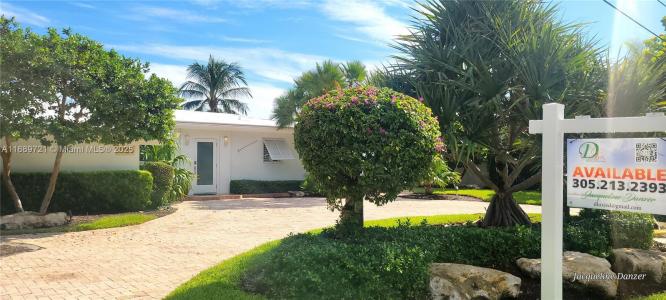 2781 NE 23rd Ct, Pompano Beach, Florida 33062, USA