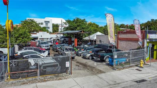 1535 W Flagler St, Miami, Florida 33135, USA