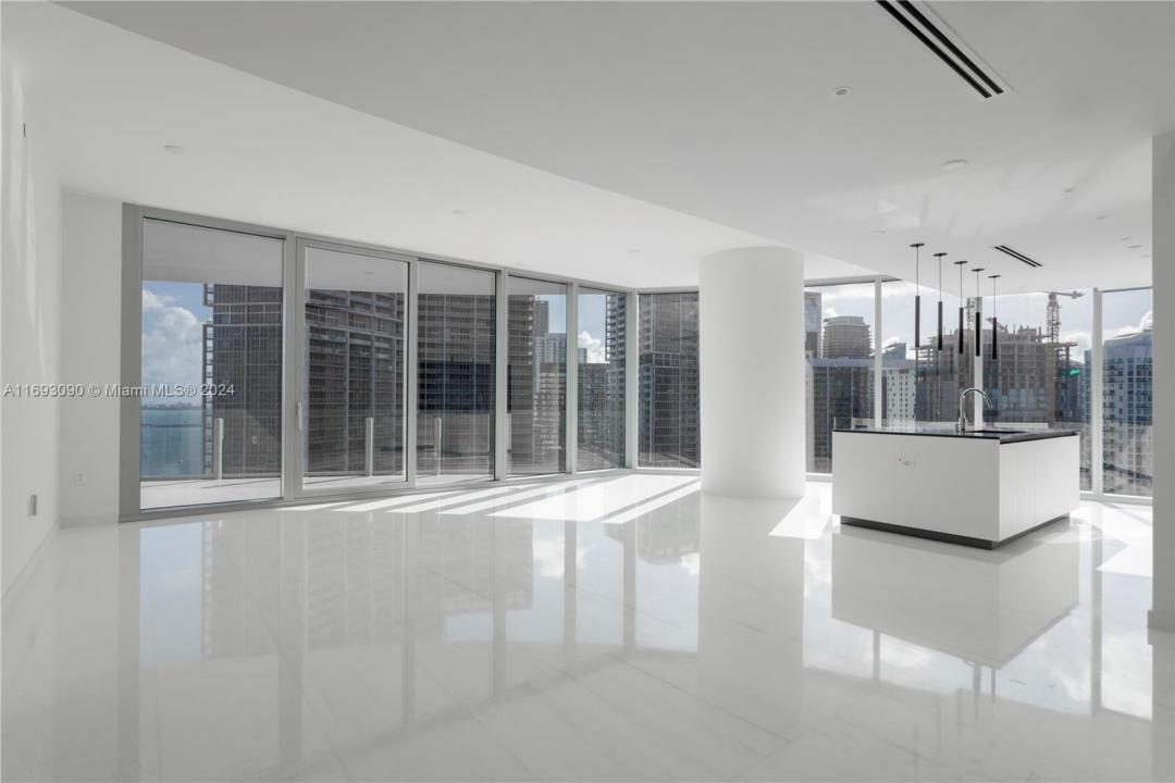 300 BISCAYNE BLVD WAY 3307, Miami, Florida 33131, Estados Unidos
