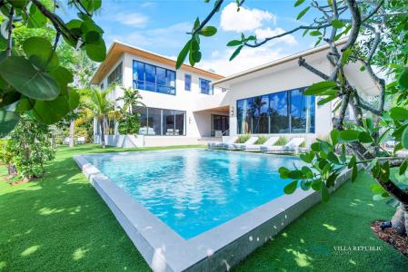 1200 NE 87th St, Miami, Floride 33138, États-Unis