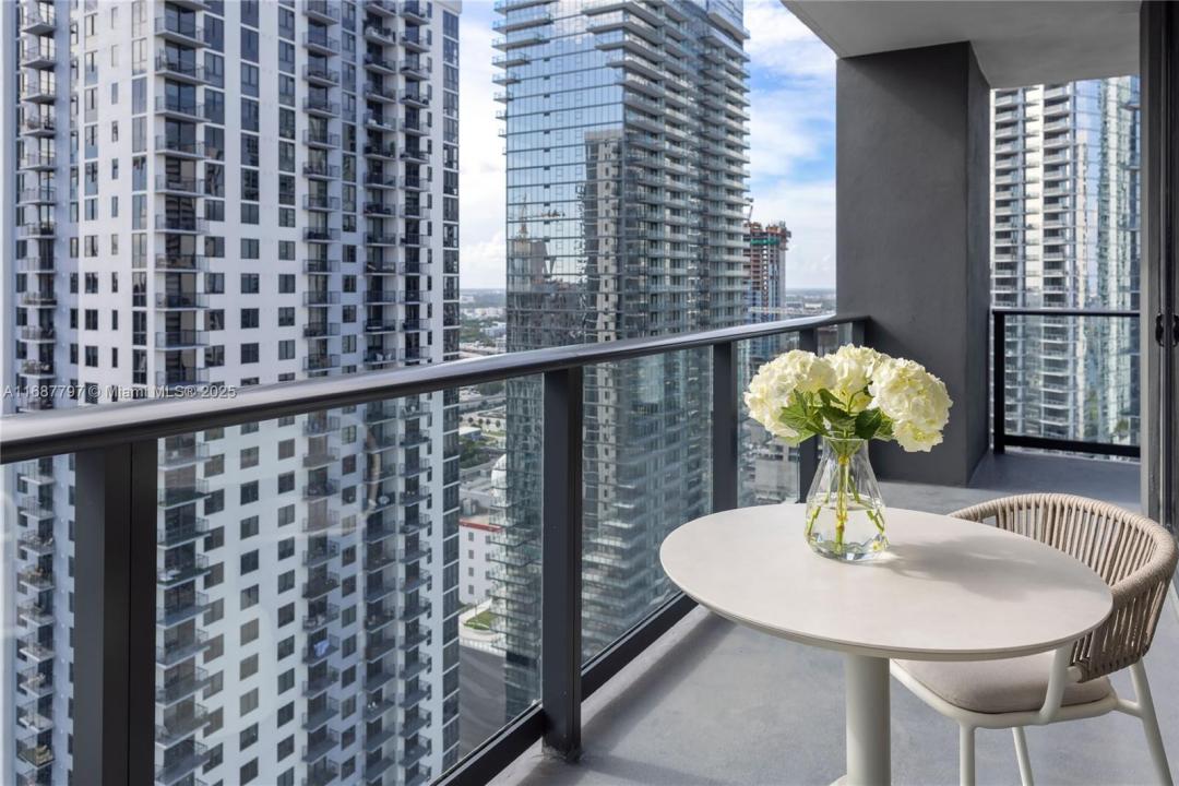 159 NE 6TH ST 3002, Miami, Florida 33132, Stati Uniti