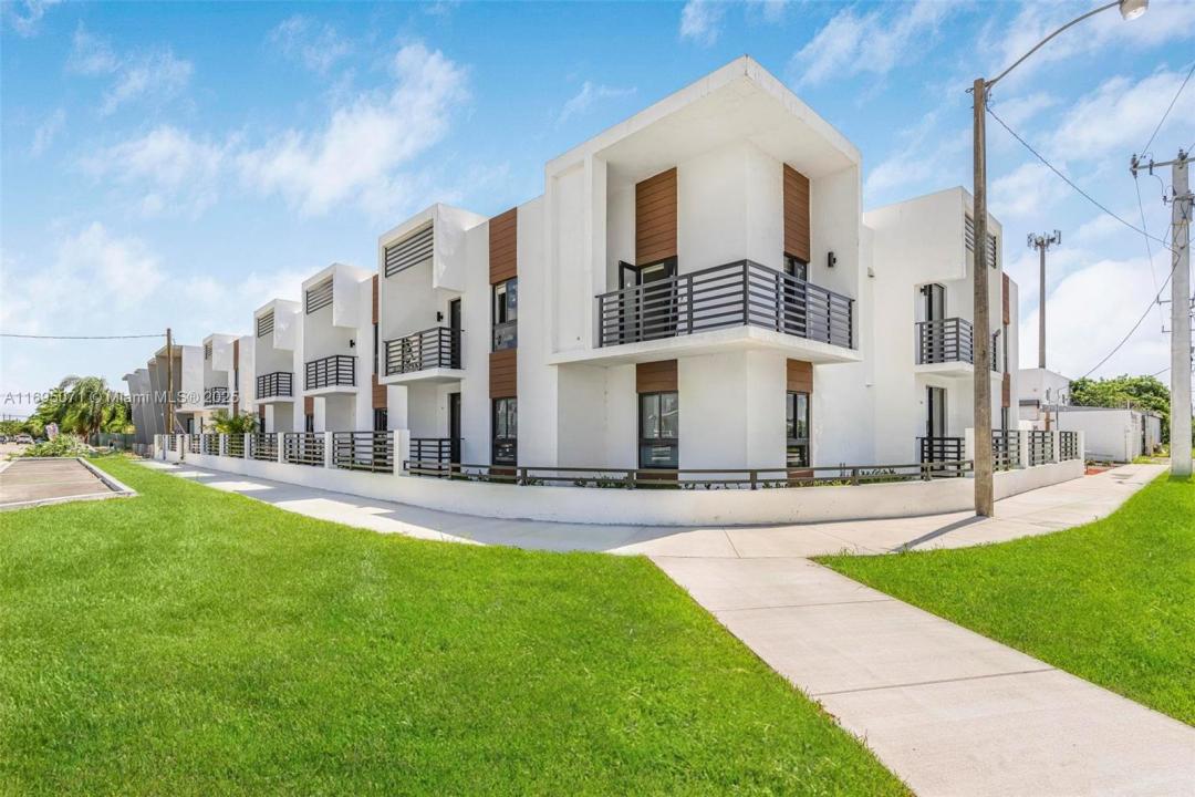 16955 SW 100th Ave 4, Miami, Флорида 33157, Соединенные Штаты