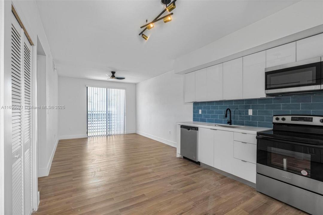 16955 SW 100th Ave 4, Miami, Флорида 33157, Соединенные Штаты