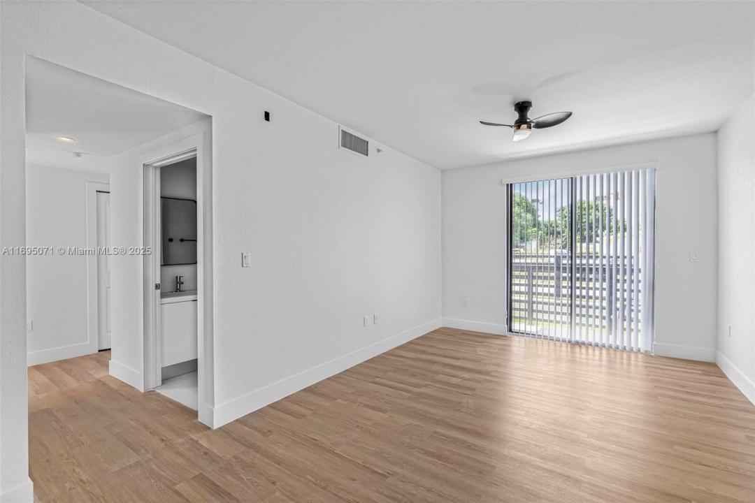 16955 SW 100th Ave 4, Miami, Флорида 33157, Соединенные Штаты
