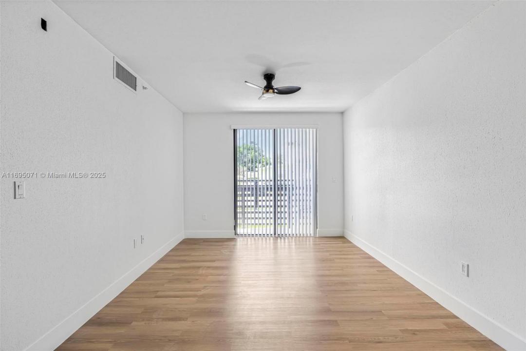 16955 SW 100th Ave 4, Miami, Флорида 33157, Соединенные Штаты