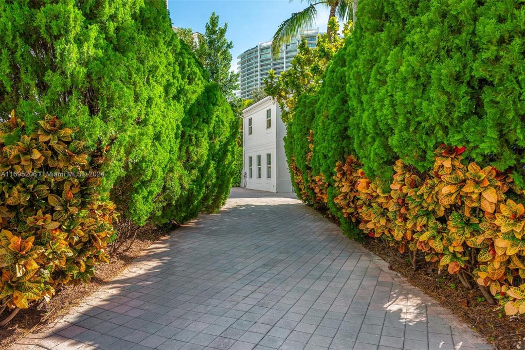 3752 NE 199 ST, Aventura, Florida 33180