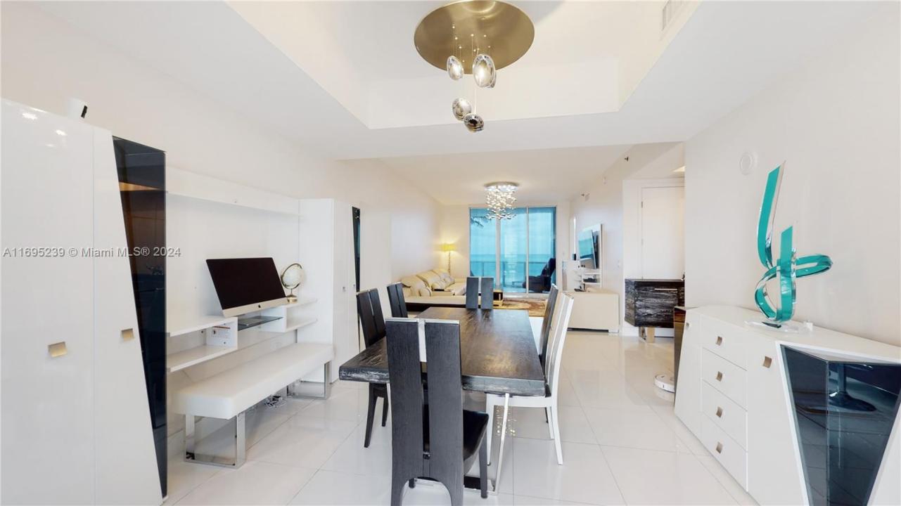 15811 Collins Ave 504, Sunny Isles Beach, Florida 33160, USA