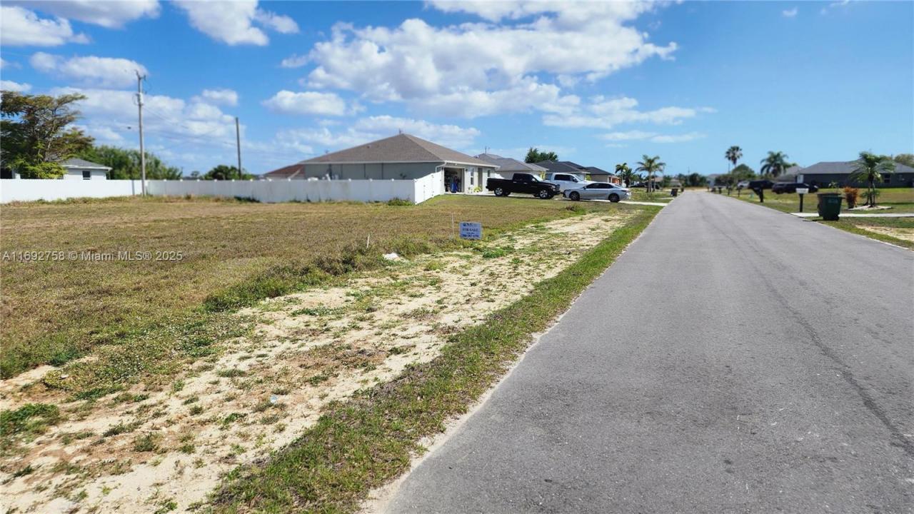 2109 NE 14 PL, Cape Coral, Flórida 33909, Estados Unidos