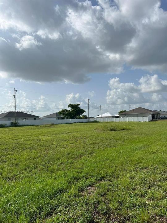 2109 NE 14 PL, Cape Coral, Flórida 33909, Estados Unidos