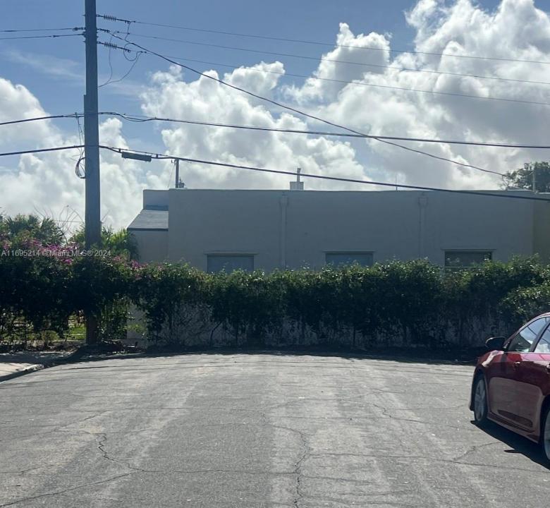 3720 Morton Ave 2, West Palm Beach, Florida 33405, Stati Uniti