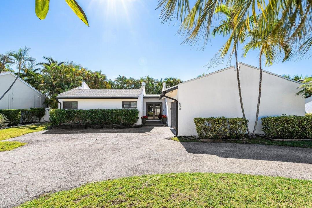 630 NE 15th Place, Boynton Beach, Florida 33435