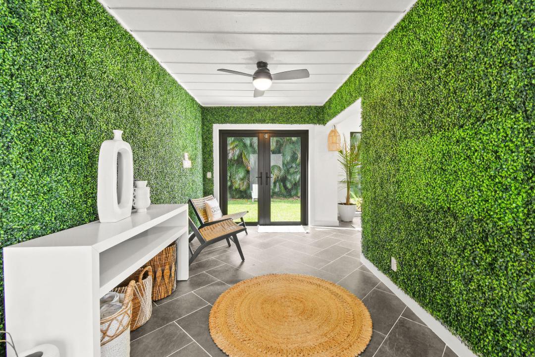 630 NE 15th Place, Boynton Beach, Florida 33435