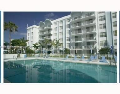 498 NW 165th St Rd D-607, Miami, Florida 33169, USA