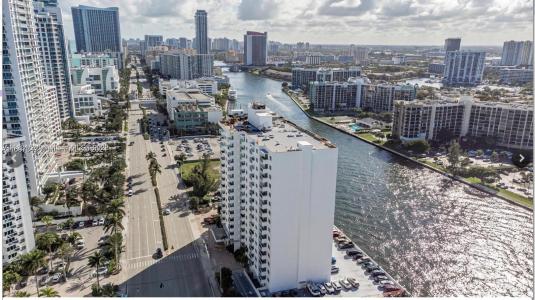 3000 S Ocean Dr 1012, Hollywood, Florida 33019, USA