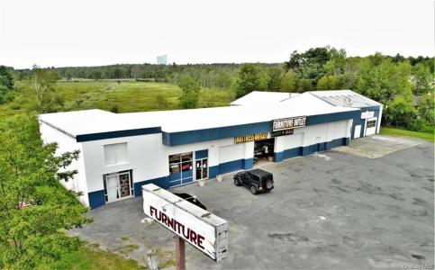 184-186 Broadway E, Thompson, New York 12701, HOA KỲ