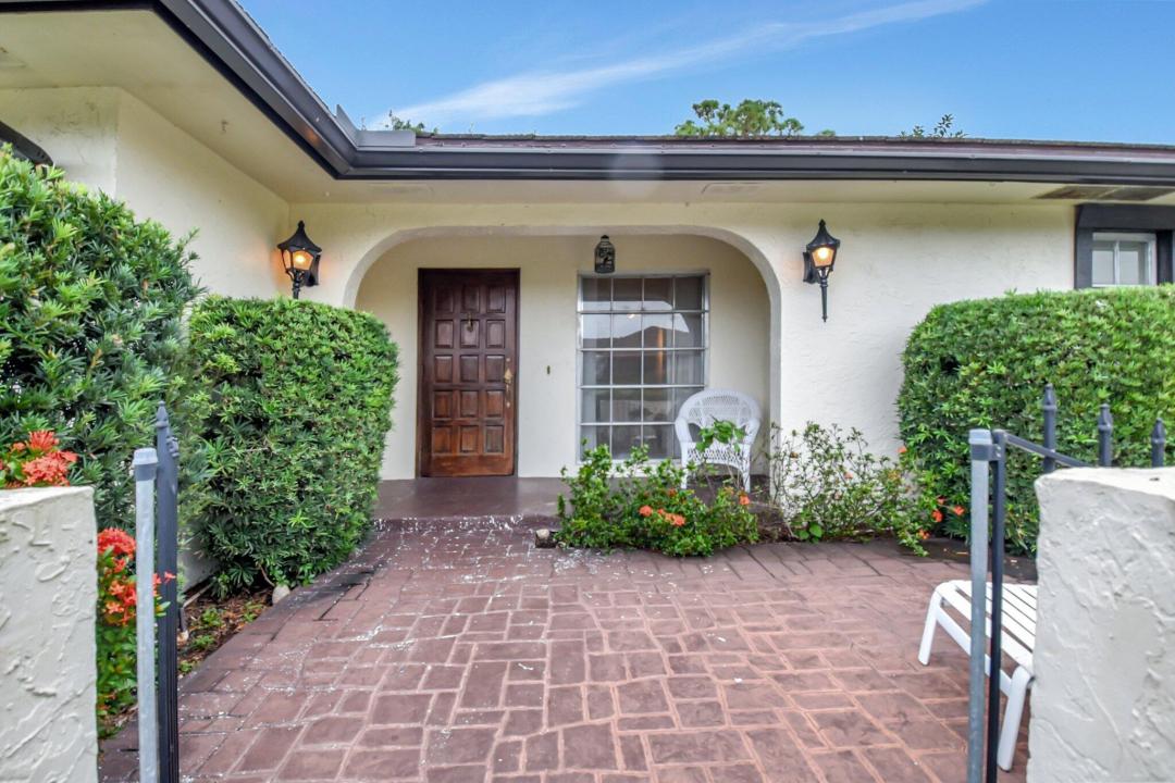 428 Pine Villa Drive, Atlantis, Florida 33462, USA
