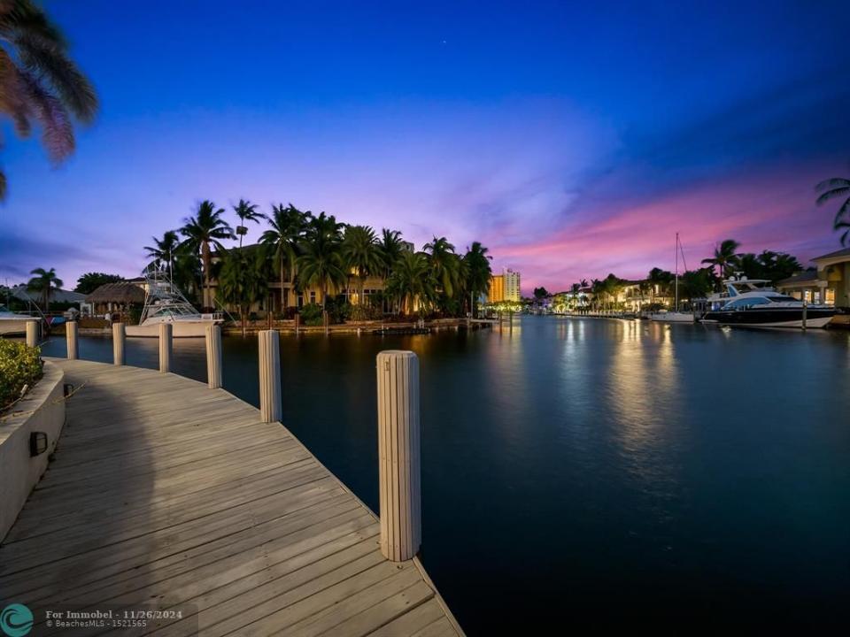 3700 NE 28th Ave, Lighthouse Point, Florida 33064