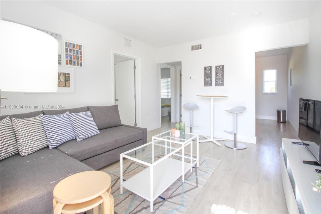 6238 SW 59th Pl 10, South Miami, Floride 33143, États-Unis
