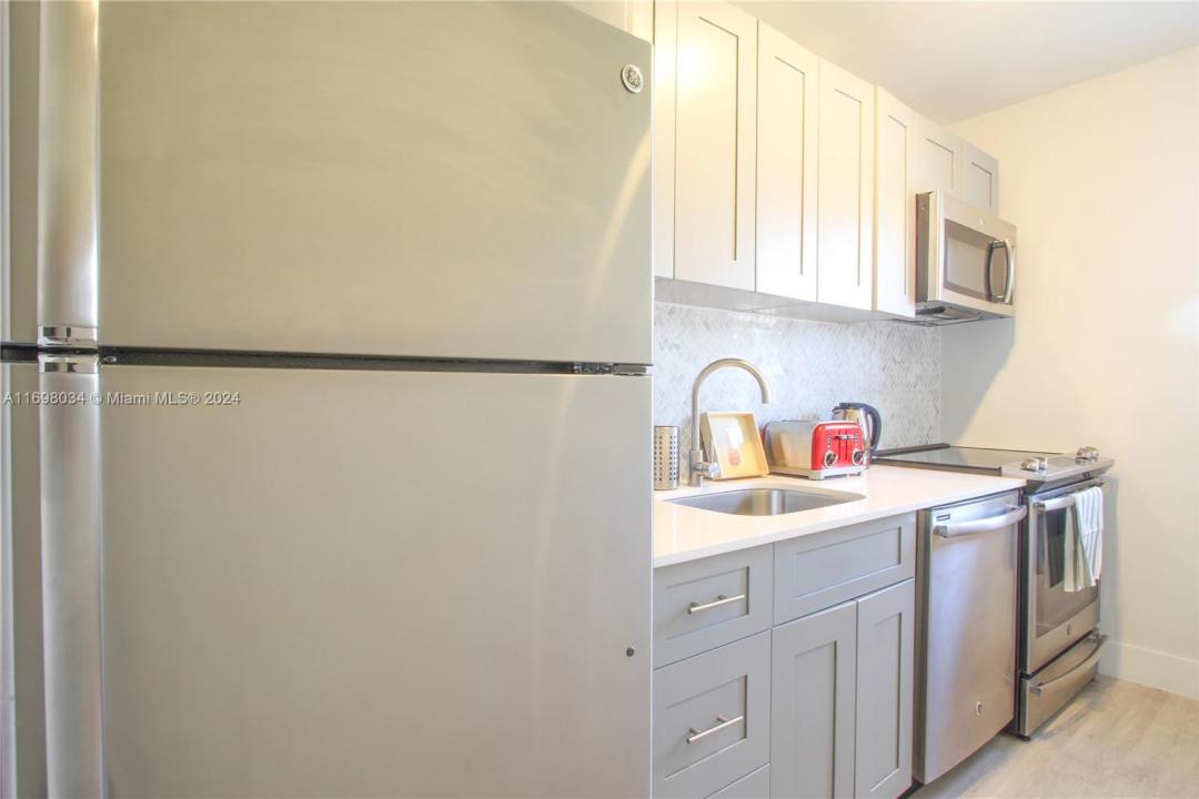 6238 SW 59th Pl 10, South Miami, Floride 33143, États-Unis