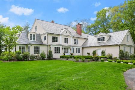 125 Brett, Fairfield, Connecticut 06824, USA