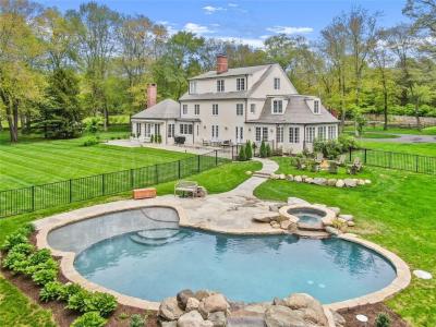 125 Brett, Fairfield, Connecticut 06824, USA