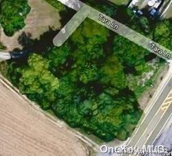 25/58 NYS (52 Main Rd) Route, Riverhead, New York 11901, Stati Uniti