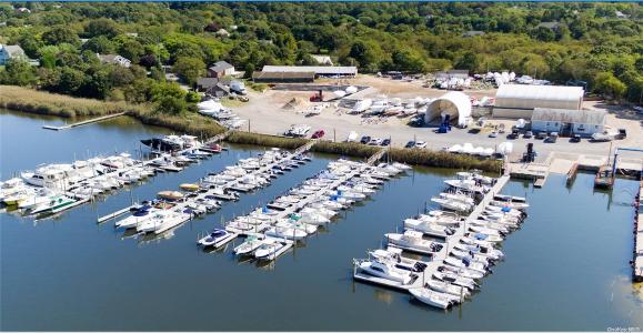 42 Dock Road, Southampton, New York 11960, USA